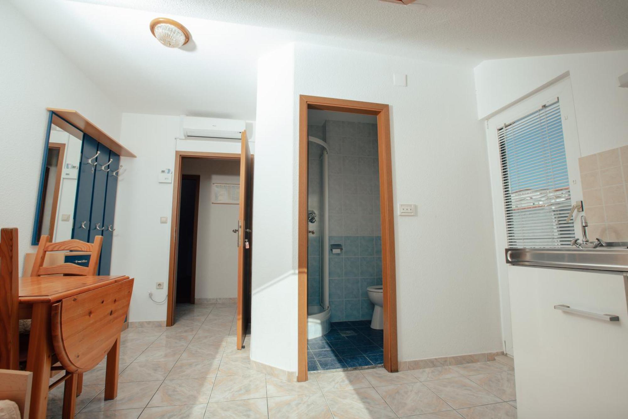 Apartmani Miljak Omiš Eksteriør bilde