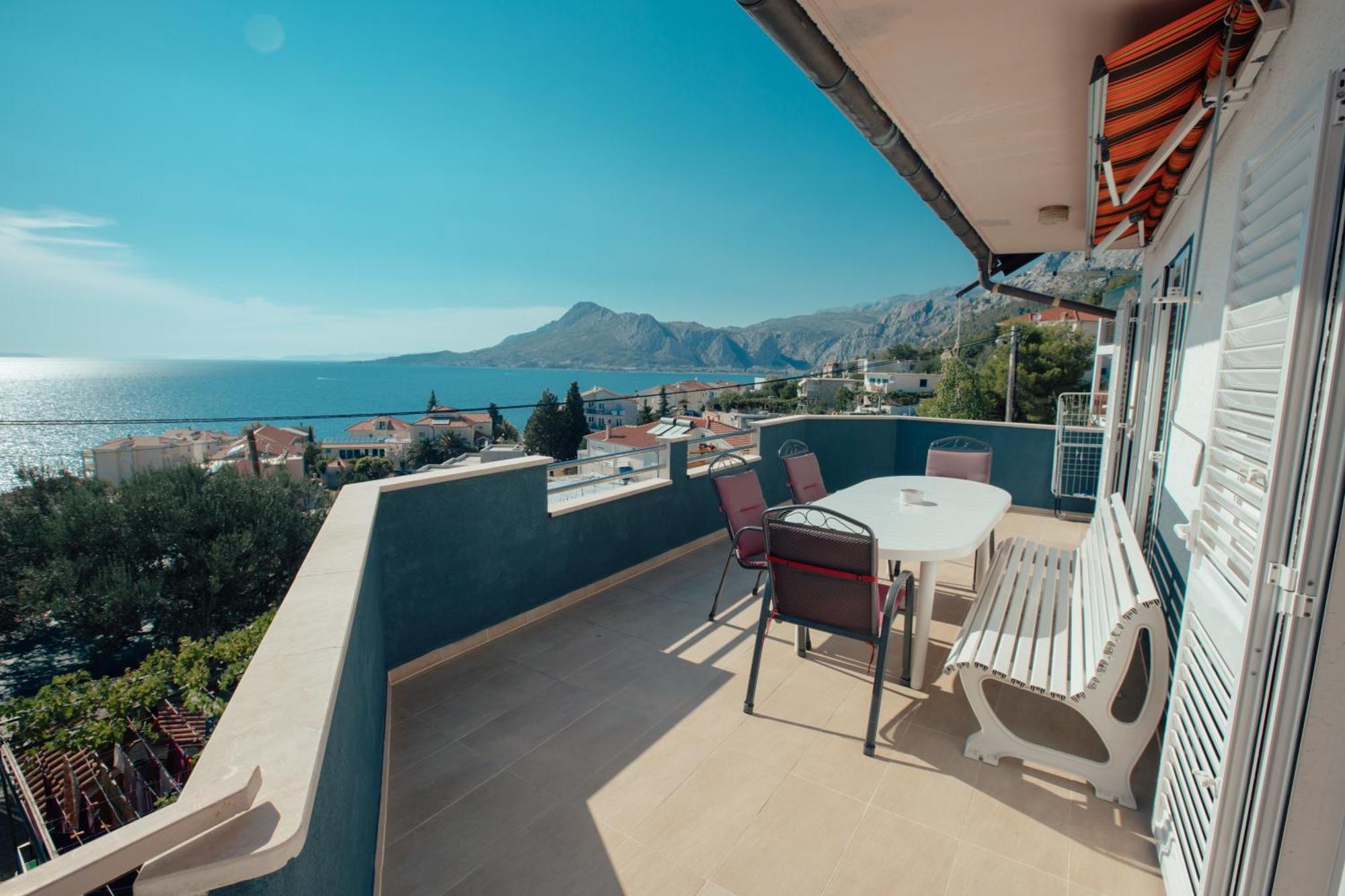Apartmani Miljak Omiš Eksteriør bilde