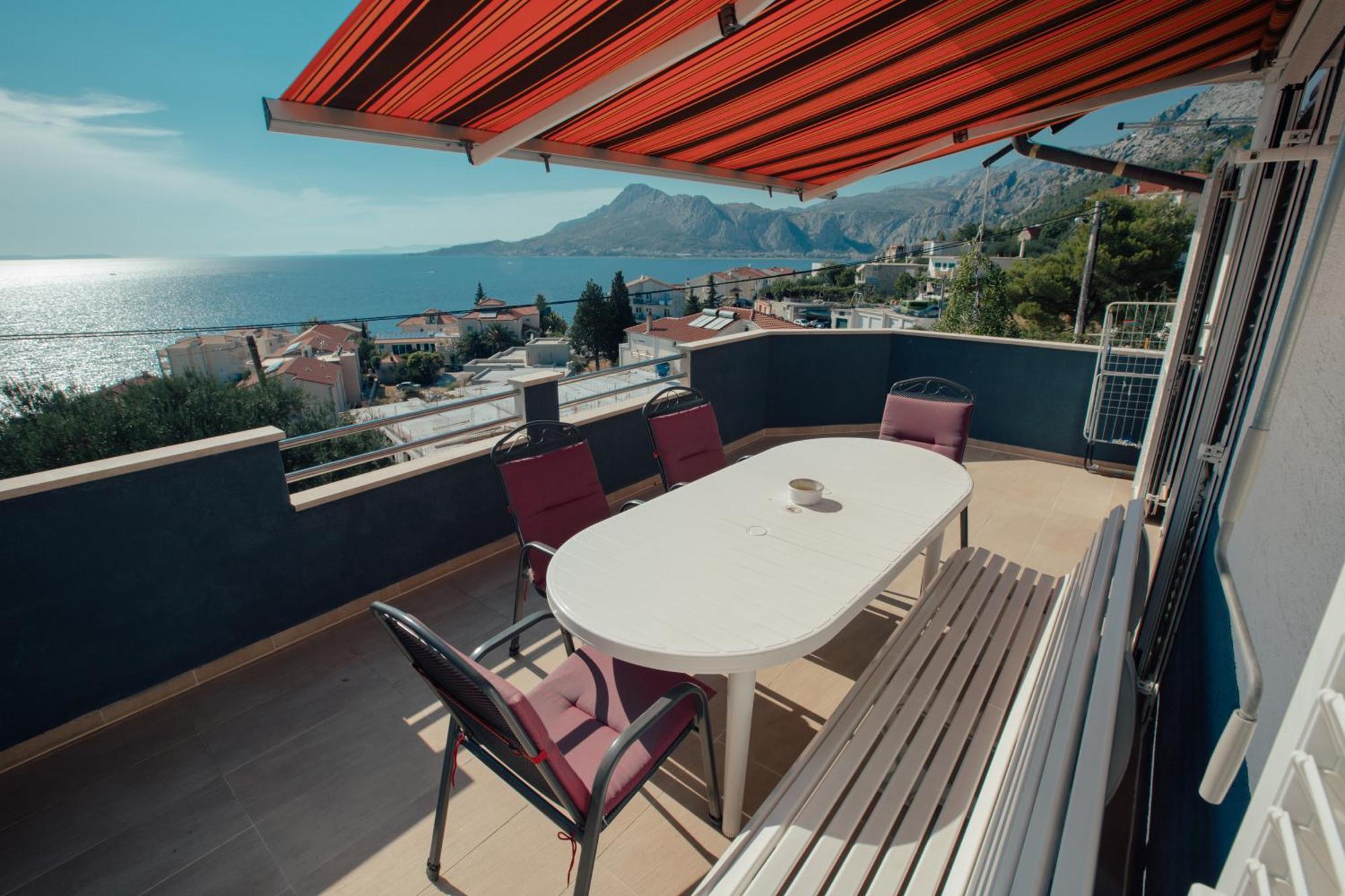 Apartmani Miljak Omiš Eksteriør bilde