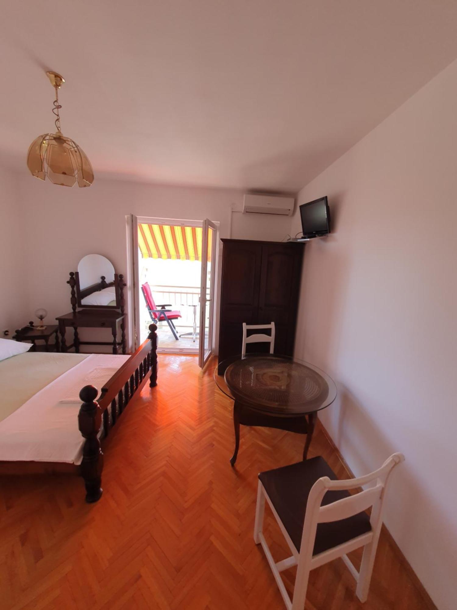 Apartmani Miljak Omiš Eksteriør bilde