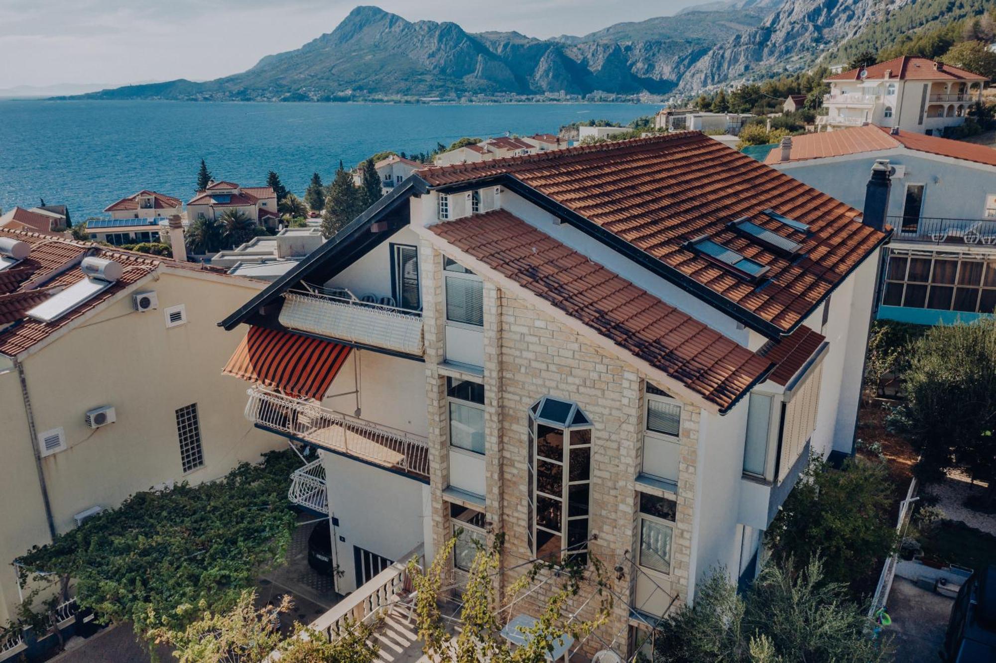 Apartmani Miljak Omiš Eksteriør bilde