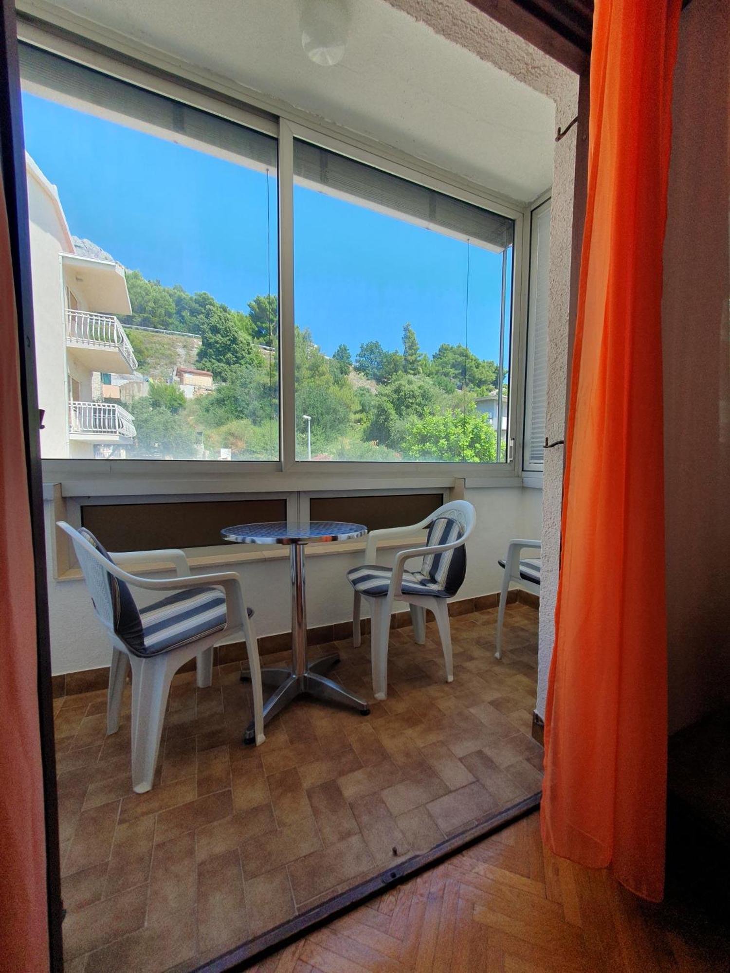 Apartmani Miljak Omiš Eksteriør bilde